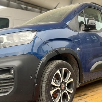 Plastové lemy blatníků Fiat Doblo -- od roku výroby 2022- Plastové lemy blatníků Fiat Doblo -- od roku výroby 2022-